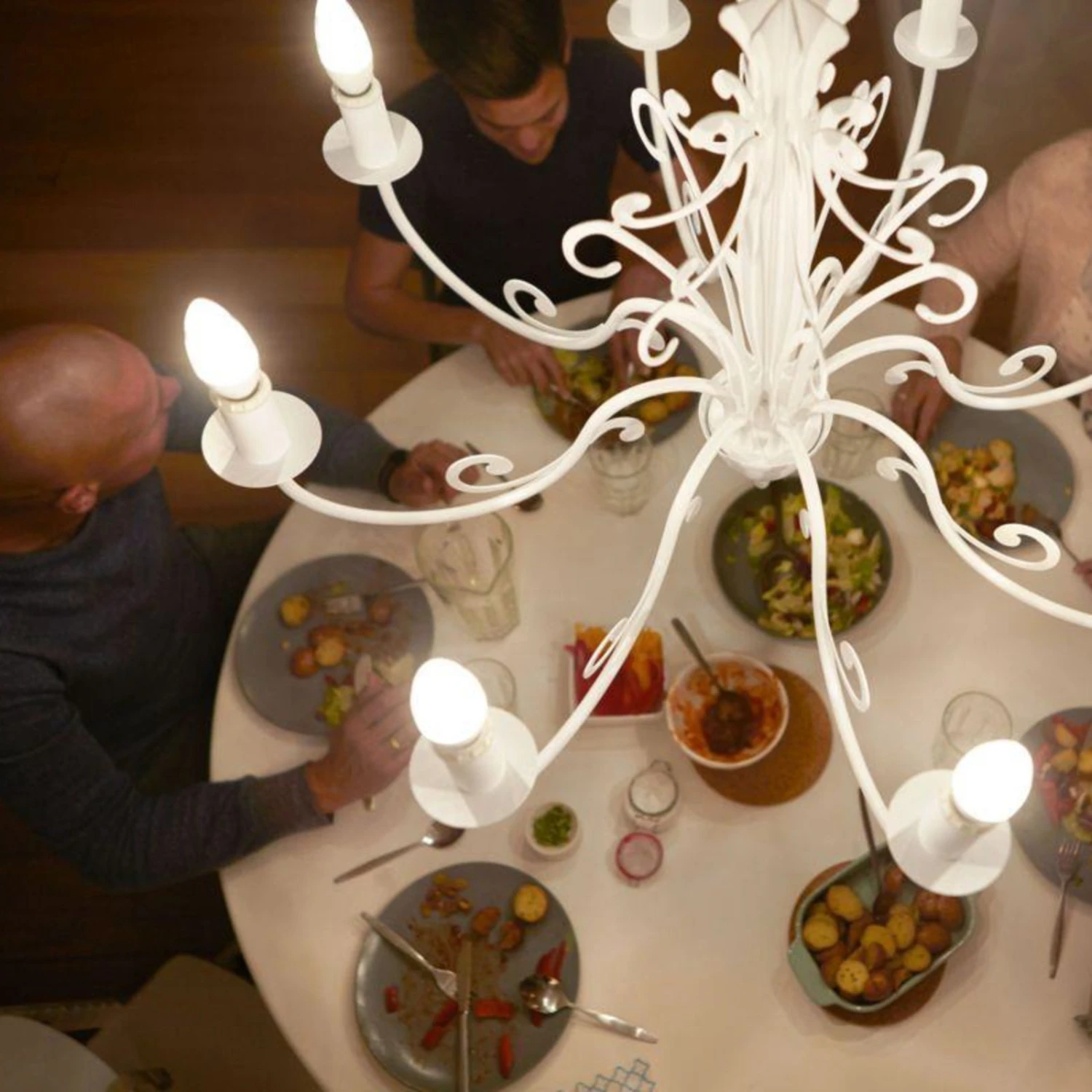 Philips LED-Kerze E14 4,9W 470m 2.700K Matt 6er 6 Philips LED-Kerze E14 4,9W 470m 2.700K Matt 6er – Bild 4