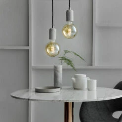 Calex E27 G125 3,8W LED-Filament Flex Gold 821 Dim -Philips Store 10010973 2