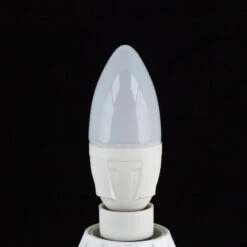 LED-Kerzenlampe E14 4,9W 830 470 Lumen, 5er-Set 11 LED-Kerzenlampe E14 4,9W 830 470 Lumen, 5er-Set -Philips Store 10011967 4