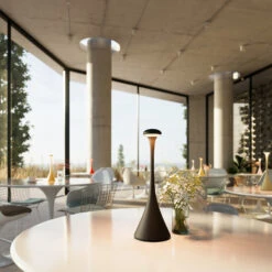 LED-Akku-Tischleuchte Nudrop, IP54, Nachtschwarz 8 LED-Akku-Tischleuchte Nudrop, IP54, Nachtschwarz -Philips Store 10020584 1