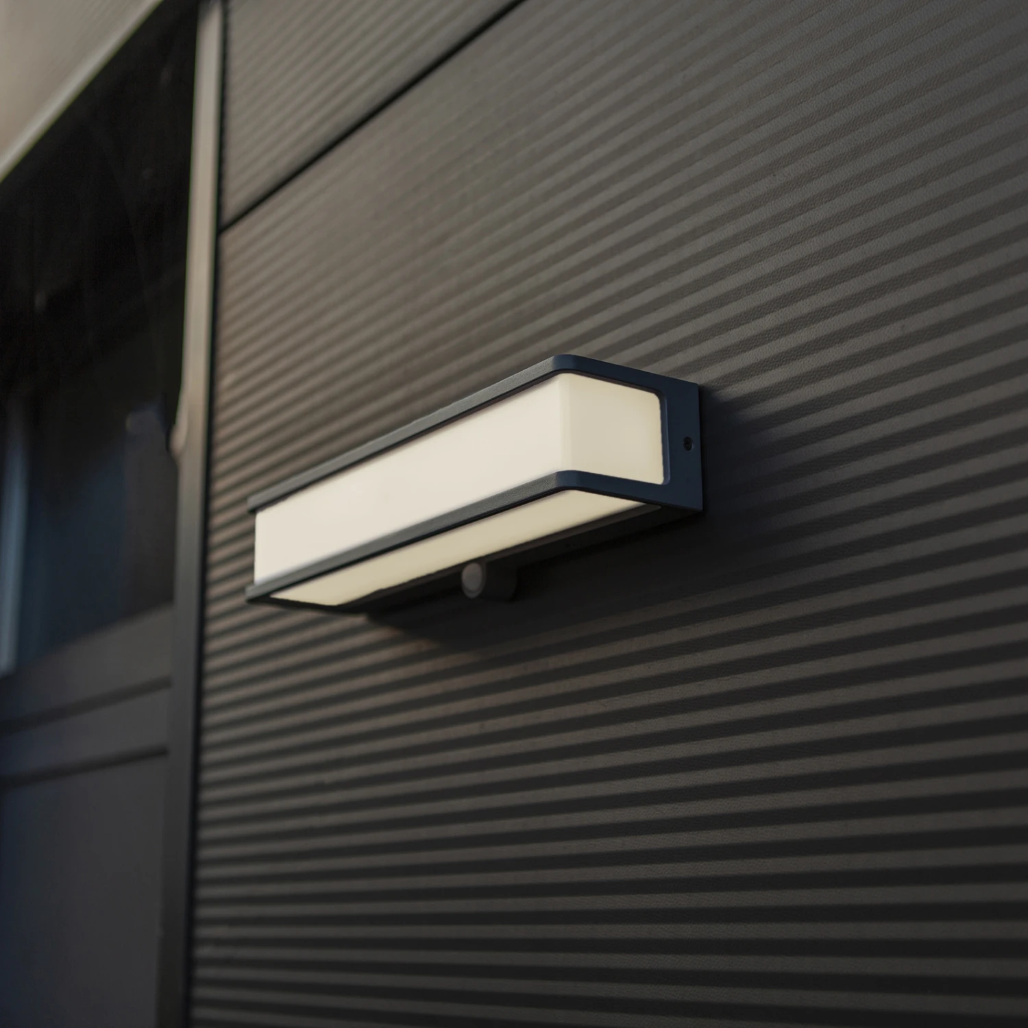 LED-Solarwandleuchte Doblo Mit Sensor, Breite 35cm 5 LED-Solarwandleuchte Doblo Mit Sensor, Breite 35cm – Bild 3