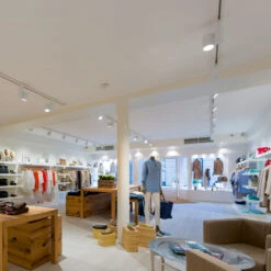 Effizienter LED-Schienenstrahler Kent 38° Weiß Uw -Philips Store 3023133 1