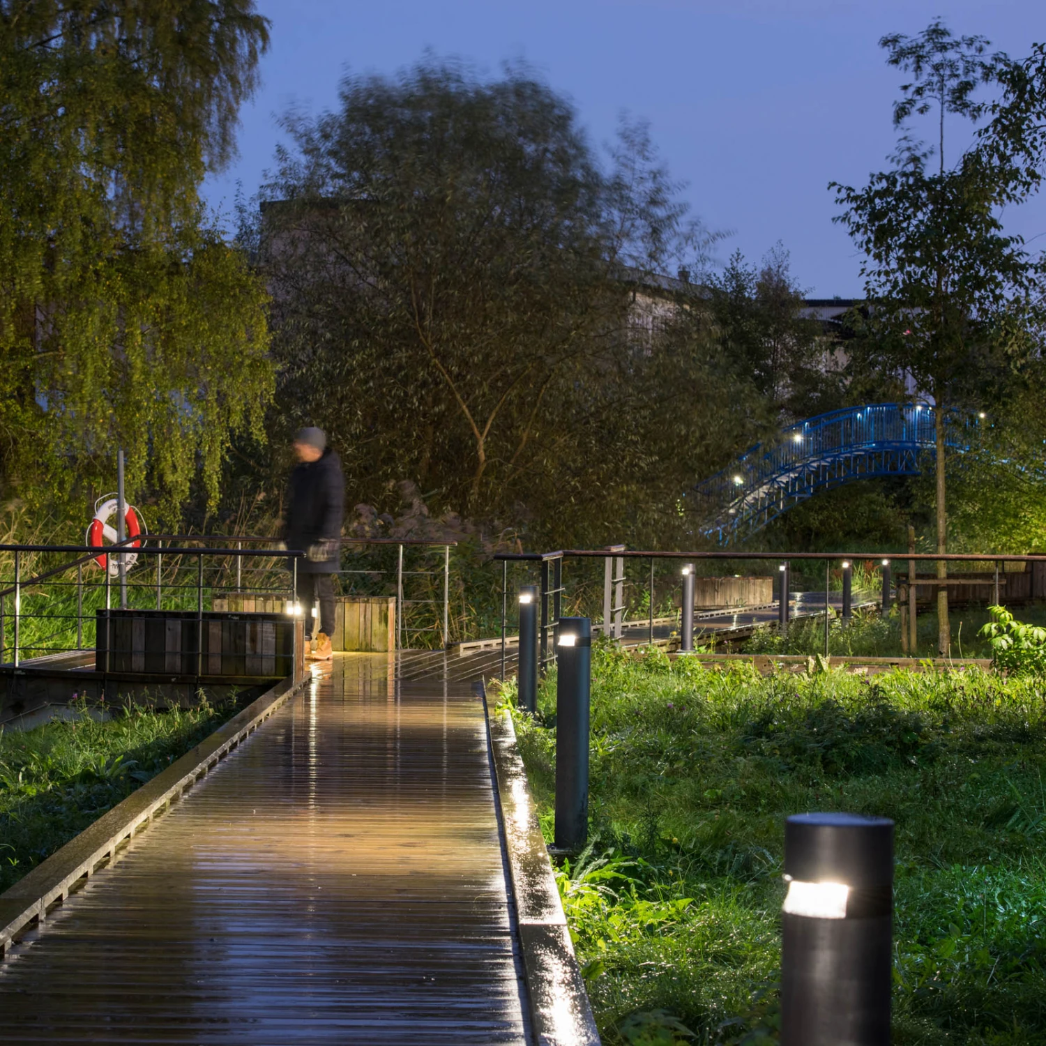 ERCO Castor Wegeleuchte Grafit 80cm 360° 16W 930 4 ERCO Castor Wegeleuchte Grafit 80cm 360° 16W 930 – Bild 2