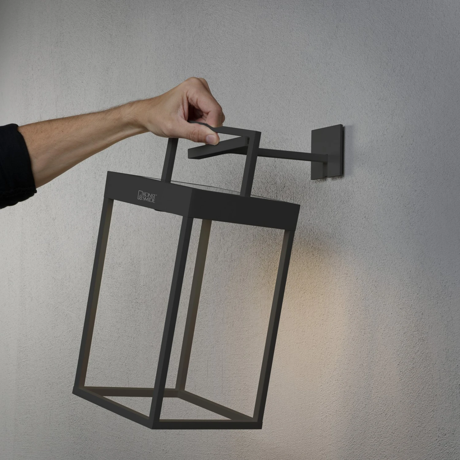 Konstsmide LED-Solarlaterne Portofino, Wand / Tisch, Schwarz 10 Konstsmide LED-Solarlaterne Portofino, Wand / Tisch, Schwarz – Bild 8