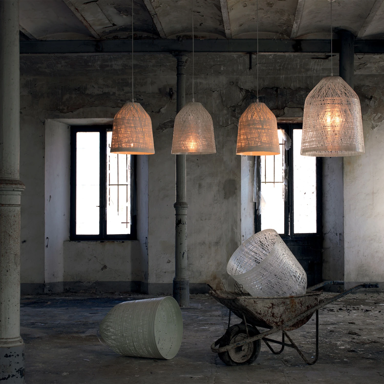 Karman Black Out Außen-Hängeleuchte, Ø 50 Cm, Weiß 6 Karman Black Out Außen-Hängeleuchte, Ø 50 Cm, Weiß – Bild 4