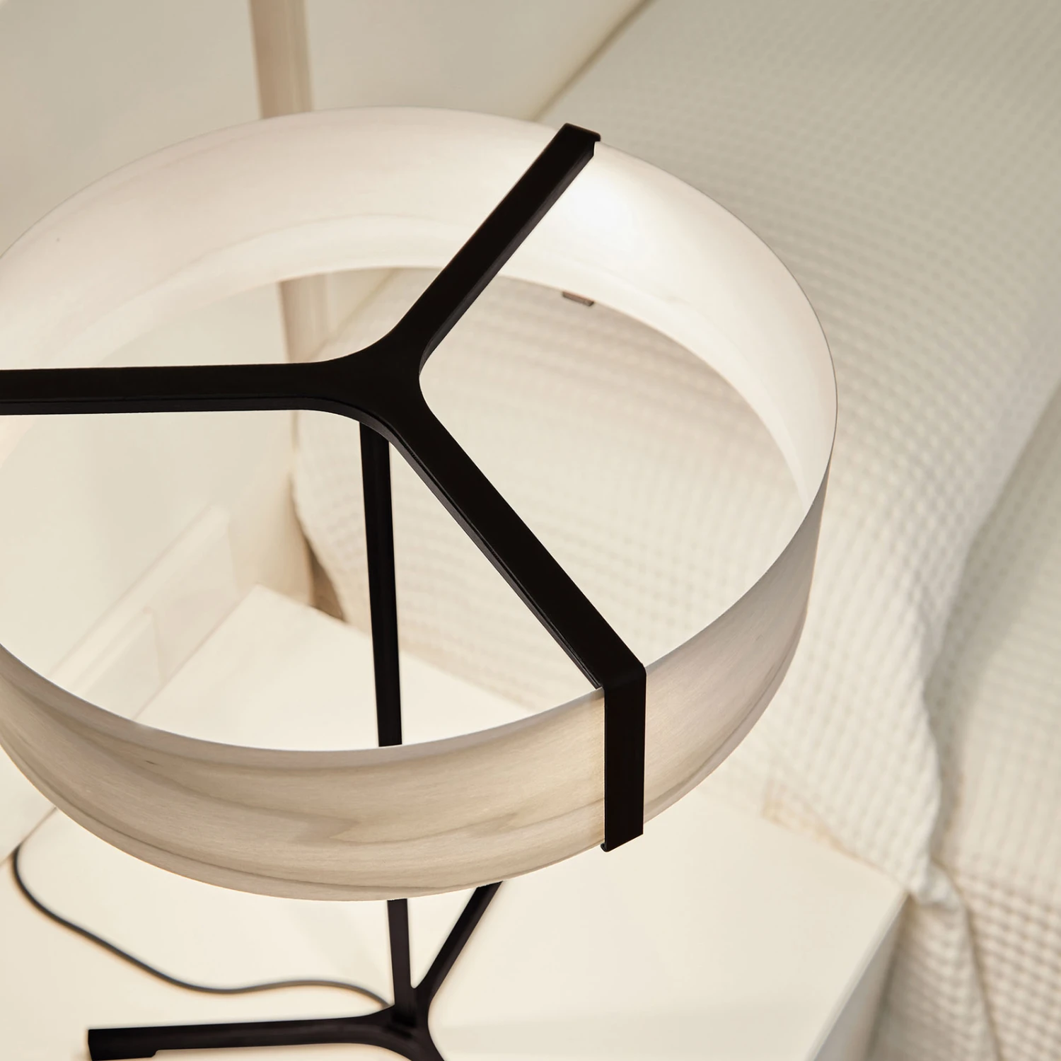 LZF Thesis LED-Tischlampe Schwarz Matt/elfenbein 5 LZF Thesis LED-Tischlampe Schwarz Matt/elfenbein – Bild 3