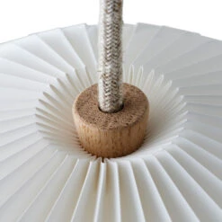 LE KLINT The Bouquet Hängeleuchte 1-flammig Ø20cm 12 LE KLINT The Bouquet Hängeleuchte 1-flammig Ø20cm -Philips Store 6086207 4