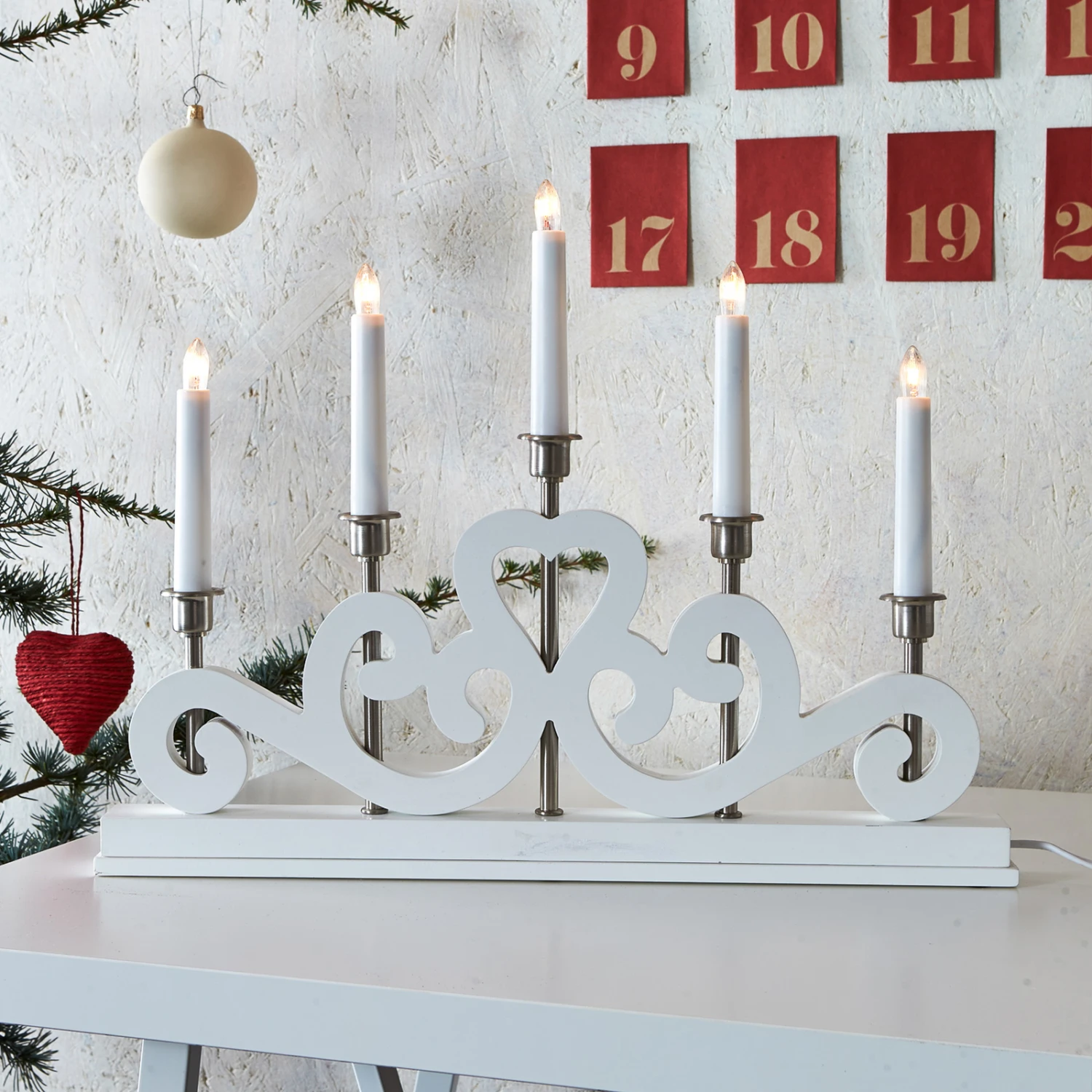 Markslöjd Lichterbogen Eneby Aus Holz, Fünfflammig, Weiß 4 Markslöjd Lichterbogen Eneby Aus Holz, Fünfflammig, Weiß – Bild 2
