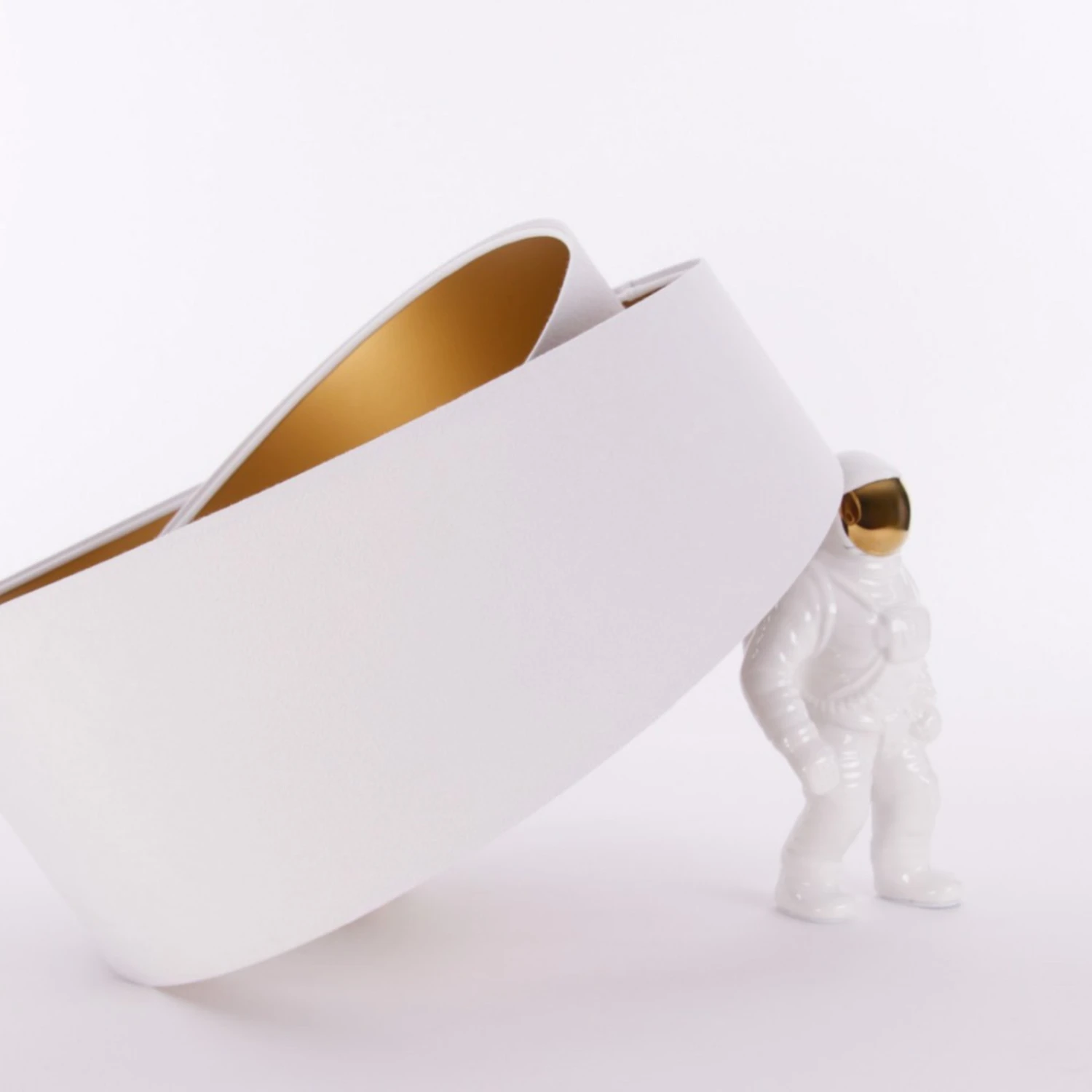 Lampenschirm Chloe, Ø 50cm, Außen Weiß, Innen Gold 4 Lampenschirm Chloe, Ø 50cm, Außen Weiß, Innen Gold – Bild 2