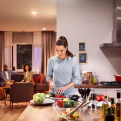 Philips Hue White E27 9,5W LED-Lampe 827 1.055lm -Philips Store 7534339 4