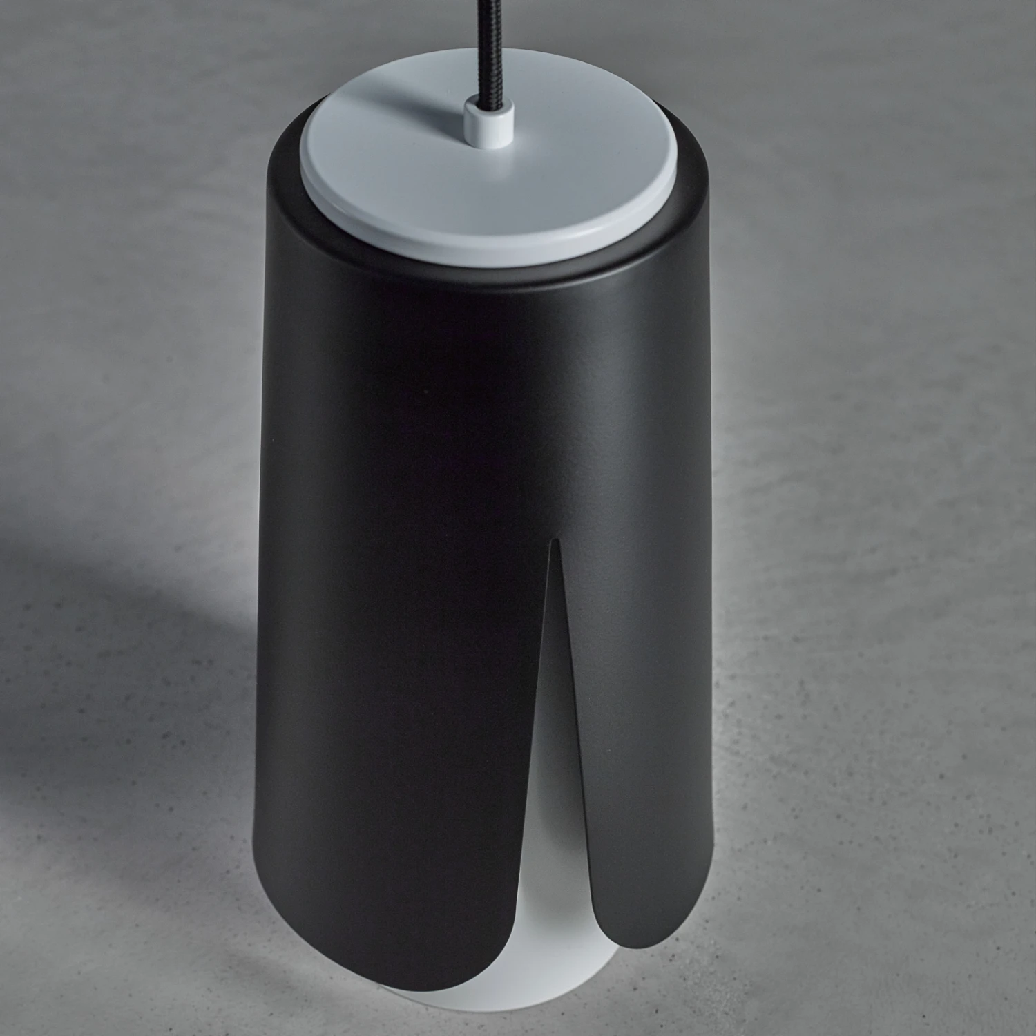 Prandina Tulipa S3 Hängelampe Schwarz/weiß Matt 4 Prandina Tulipa S3 Hängelampe Schwarz/weiß Matt – Bild 2