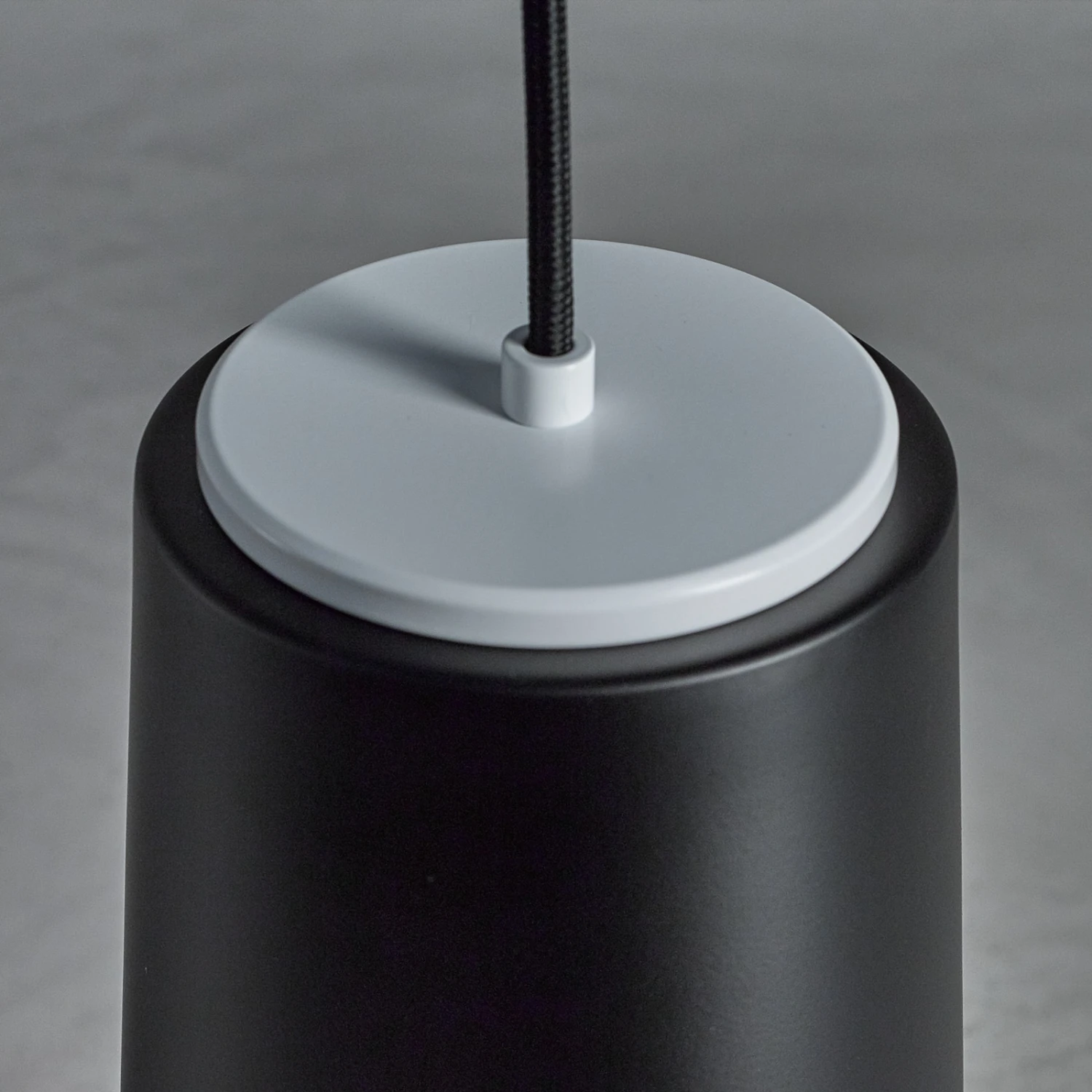 Prandina Tulipa S3 Hängelampe Schwarz/weiß Matt 6 Prandina Tulipa S3 Hängelampe Schwarz/weiß Matt – Bild 4