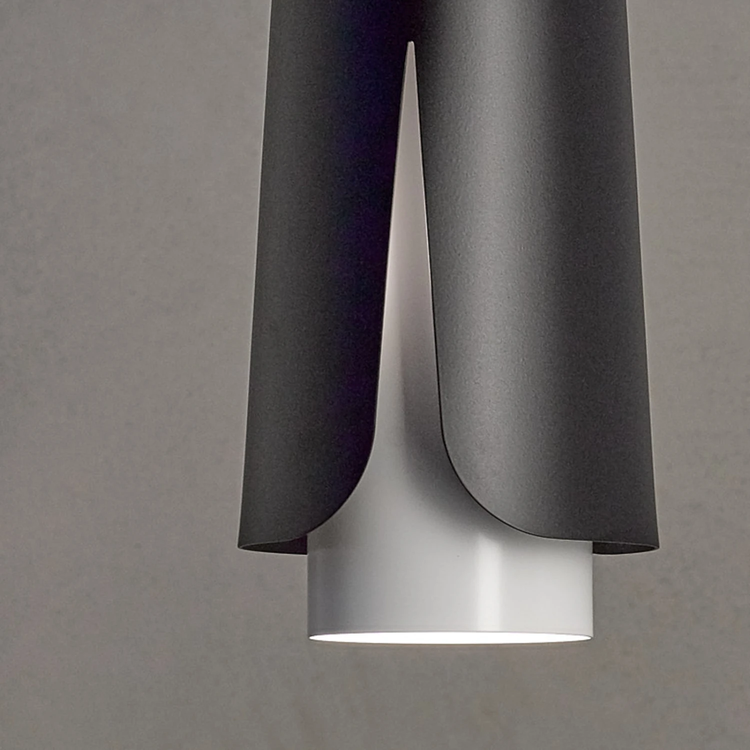 Prandina Tulipa S3 Hängelampe Schwarz/weiß Matt 7 Prandina Tulipa S3 Hängelampe Schwarz/weiß Matt – Bild 5