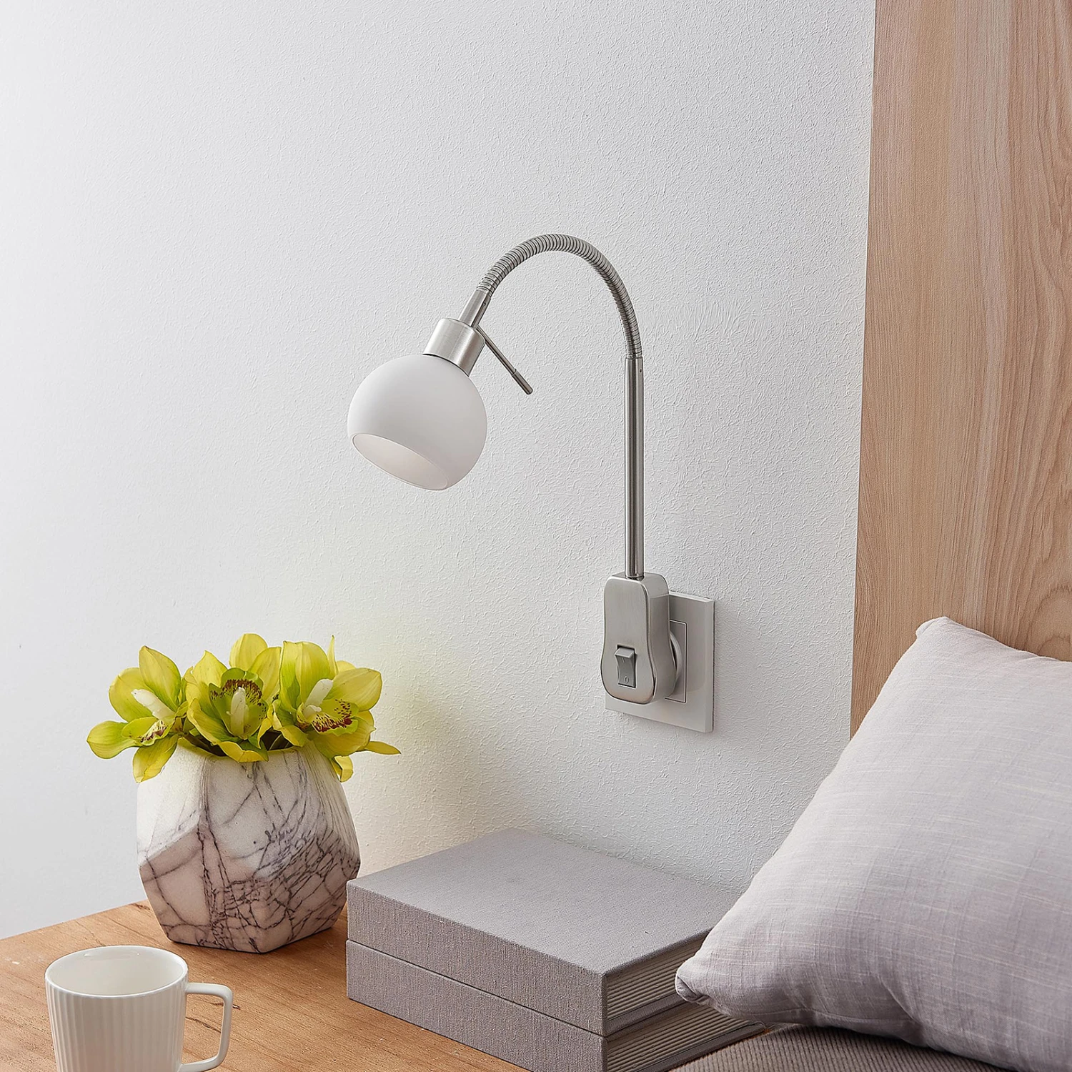 Lindby Aeryn Steckdosenleuchte, Flexarm, Schalter 7 Lindby Aeryn Steckdosenleuchte, Flexarm, Schalter – Bild 5