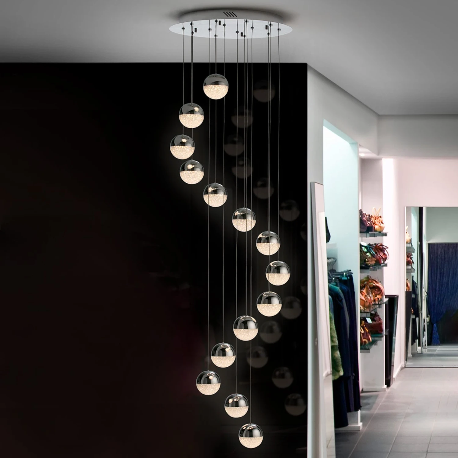 LED-Pendelleuchte Sphere 14-flammig Chrom App 3 LED-Pendelleuchte Sphere 14-flammig Chrom App