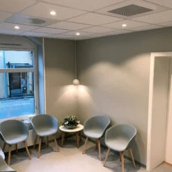 Quick Install Allround 360° Strahler Weiß 4.000 K -Philips Store 9044003 1