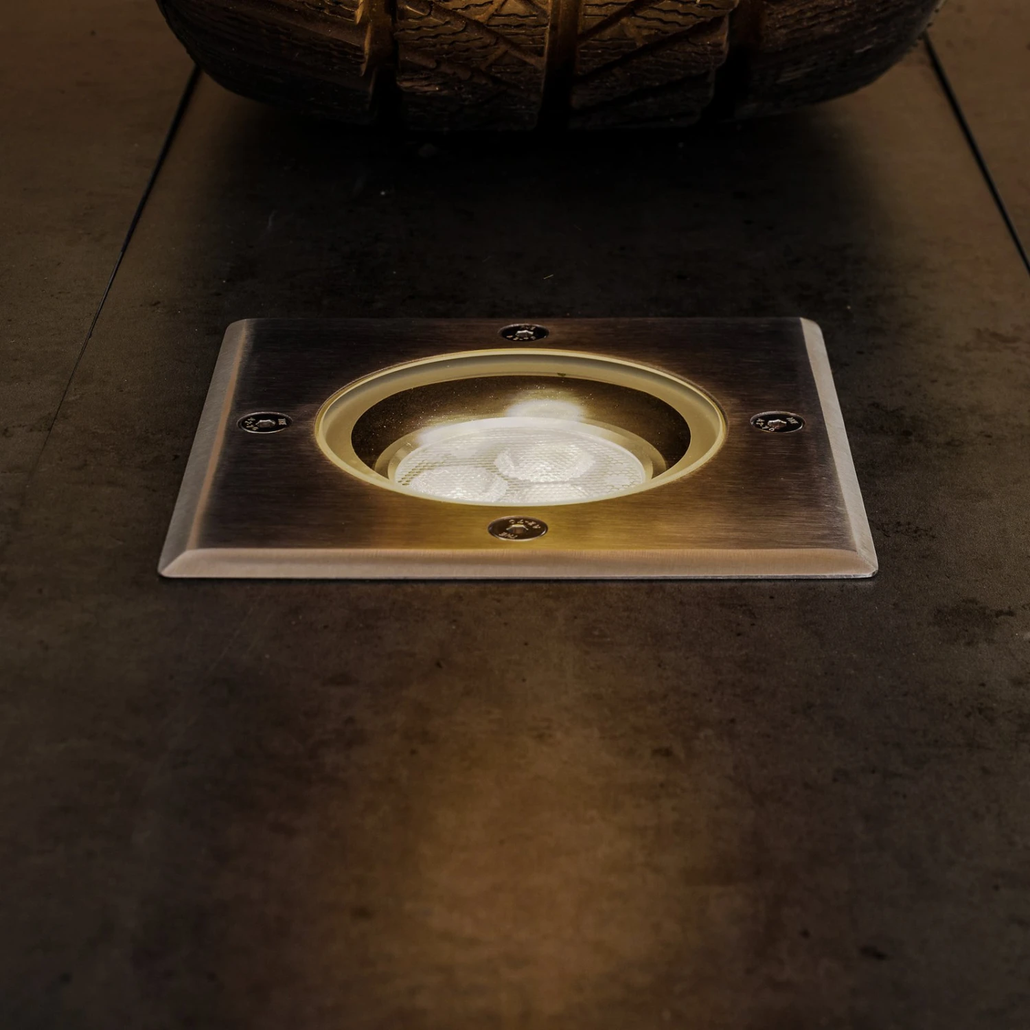 Lucande LED-Bodeneinbauleuchte Schwenkbar, IP67, Eckig 3 Lucande LED-Bodeneinbauleuchte Schwenkbar, IP67, Eckig