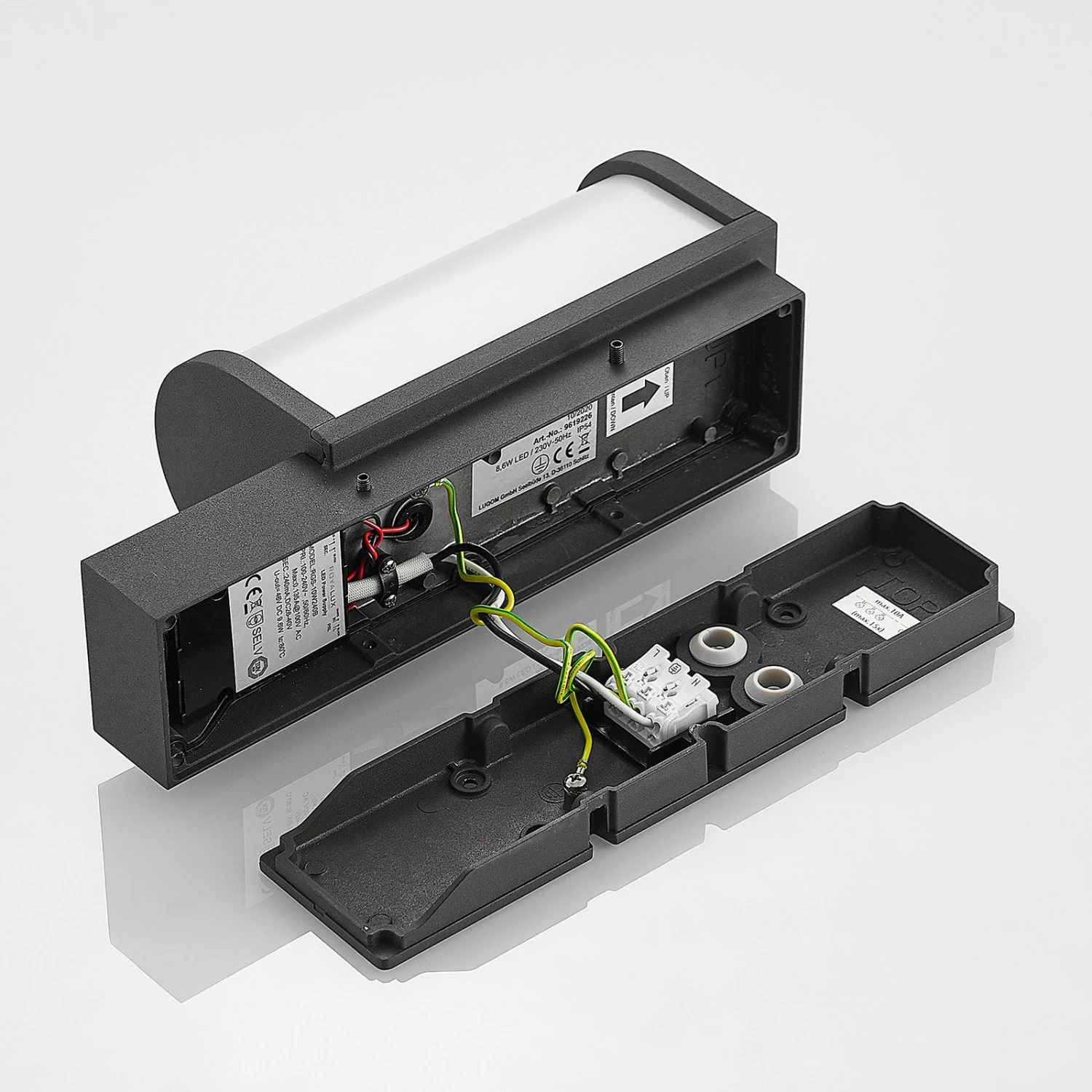 Lucande Jokum LED-Außenwandlampe, IP54, Sensor 11 Lucande Jokum LED-Außenwandlampe, IP54, Sensor – Bild 9