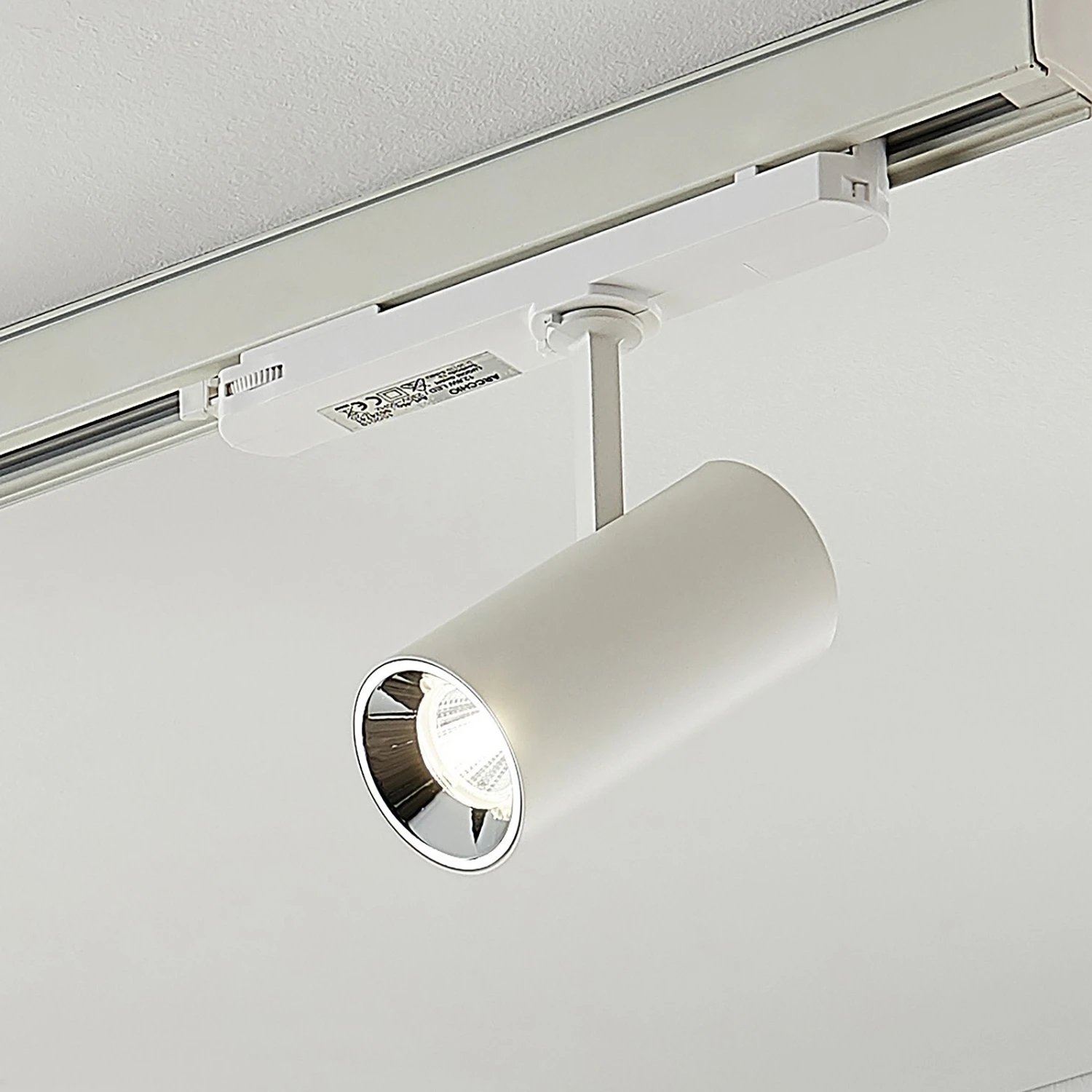 Arcchio Vedro LED-Schienenstrahler, 4.000 K 12,6 W 8 Arcchio Vedro LED-Schienenstrahler, 4.000 K 12,6 W – Bild 6