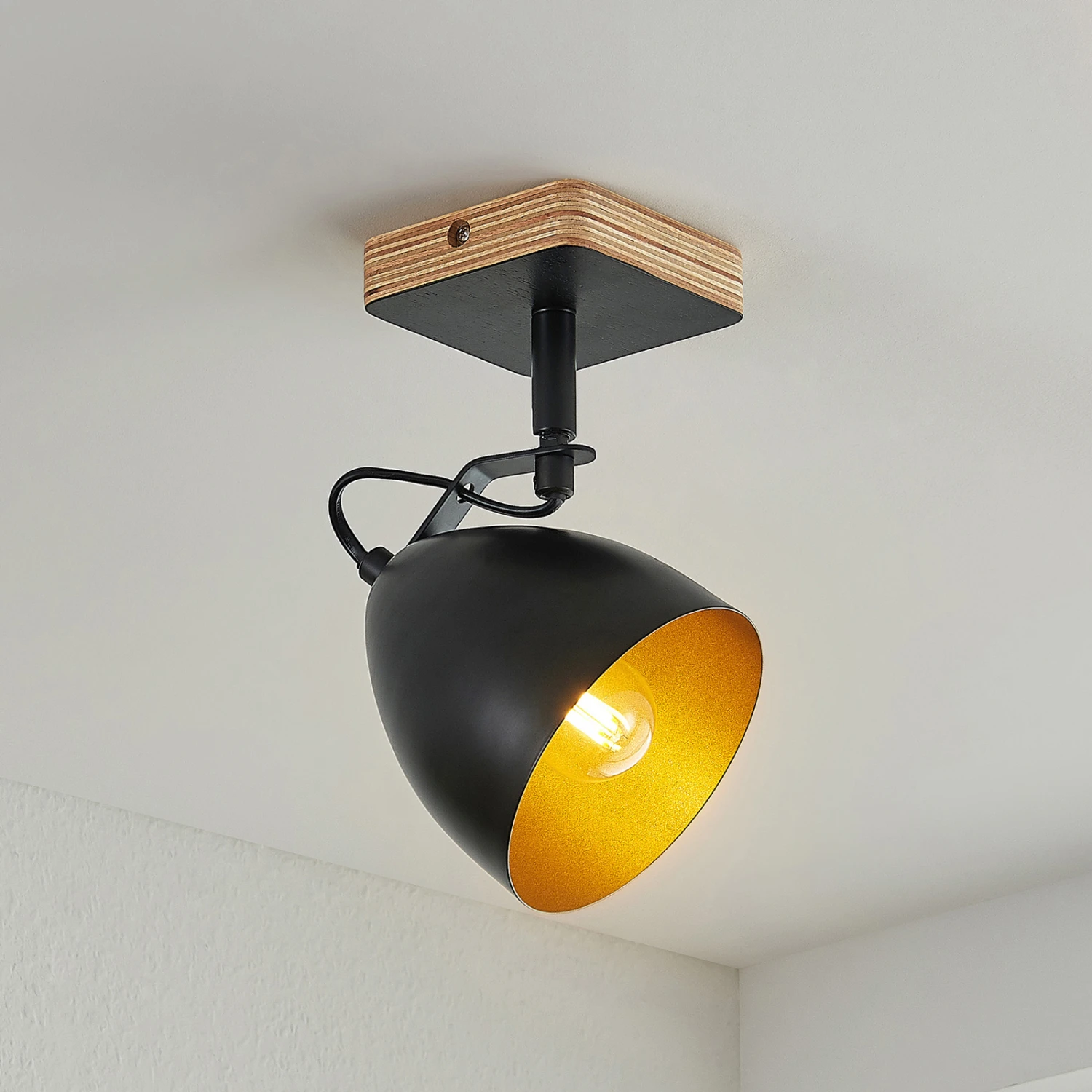 Lindby Colton Wand-Strahler Schwarz/gold, 1-fl. 8 Lindby Colton Wand-Strahler Schwarz/gold, 1-fl. – Bild 6