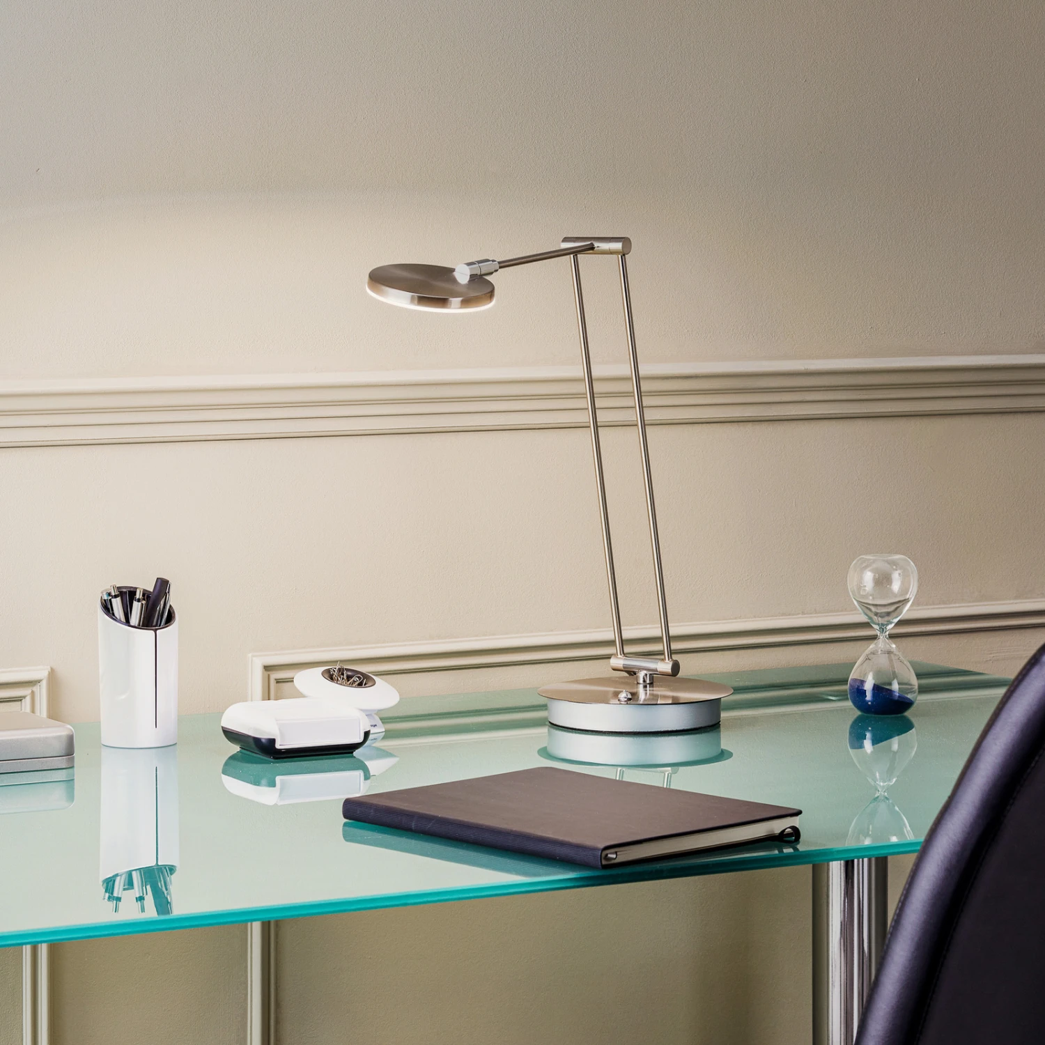 Lucande Ensley LED-Tischleuchte, Nickel 4 Lucande Ensley LED-Tischleuchte, Nickel – Bild 2